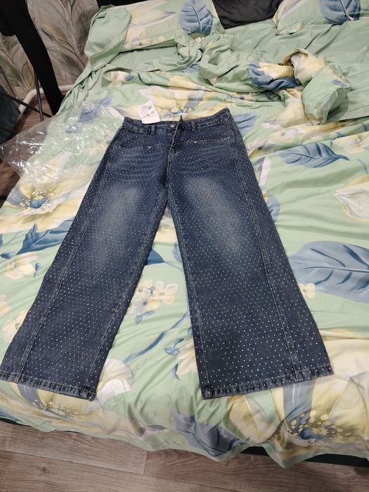 Продам джинсы новы