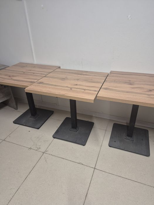 Кресло, столик, стулья