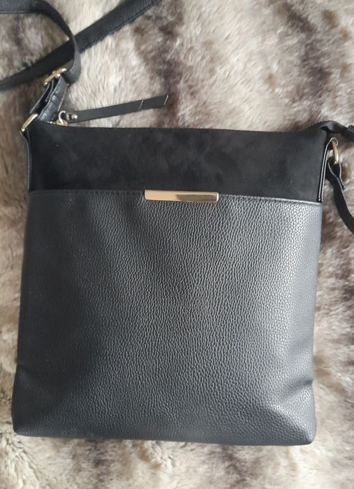 Чанта Primark през рамо-черна запазена