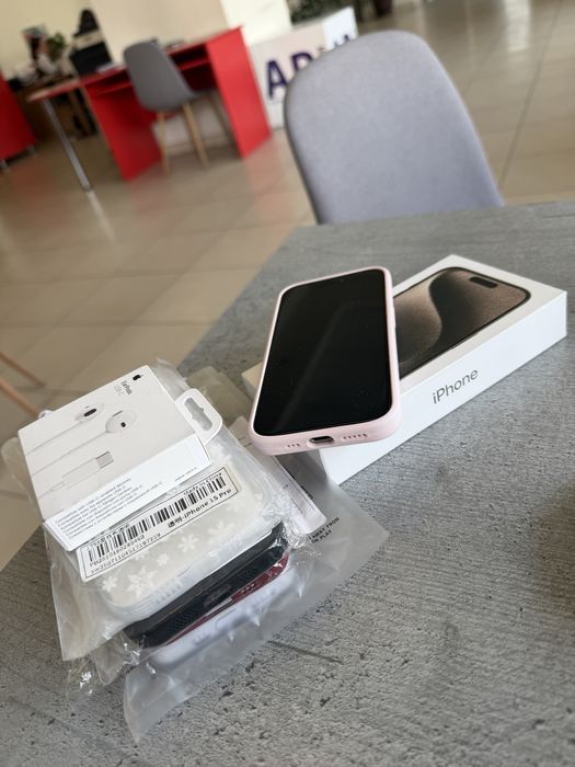 Iphone 15 Pro - impecabil