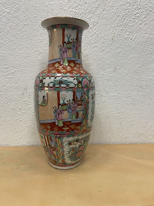 Китайска ваза от порцелан