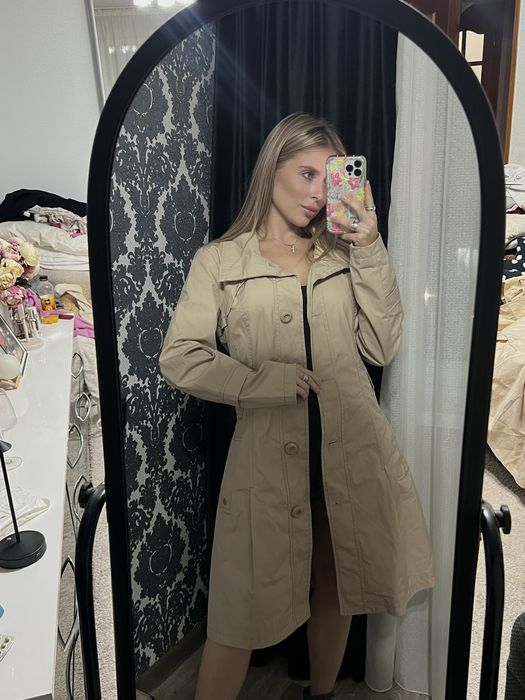 Продам Тренчи  и пальто ( новые)