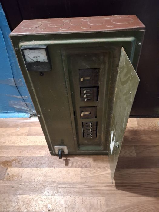 Электрическая  щит