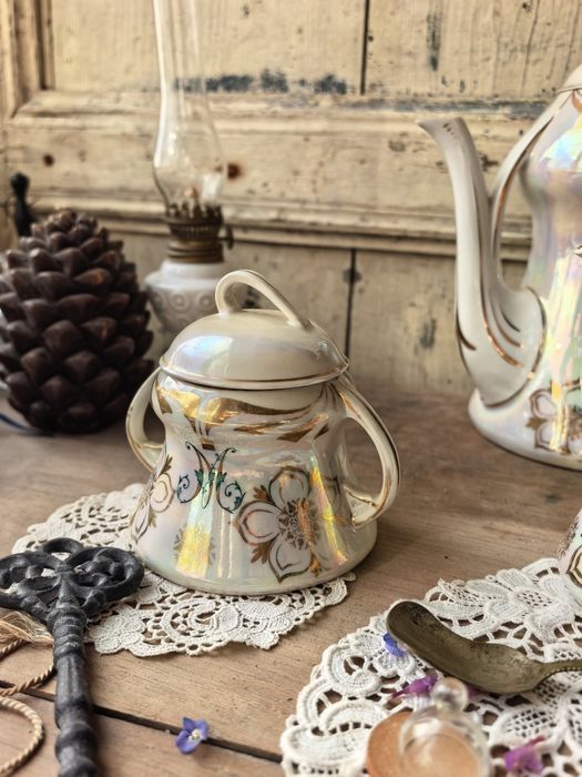 Чайник,захарница и каничка