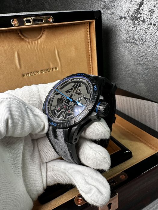 Часовник Roger Dubuis