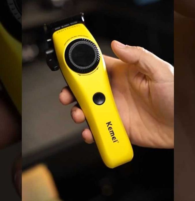 Професионална машинка за подстригване Kemei KM-1735