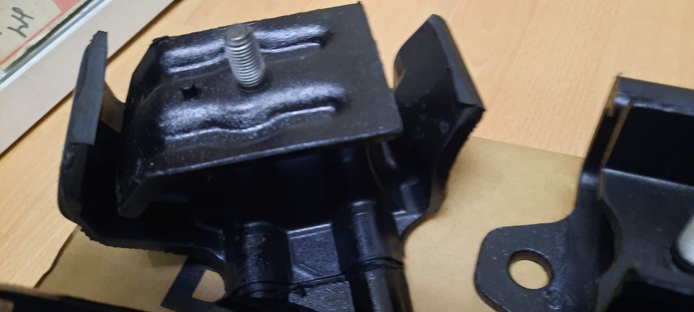 Тампони двигател и скорости за Нисан Терано