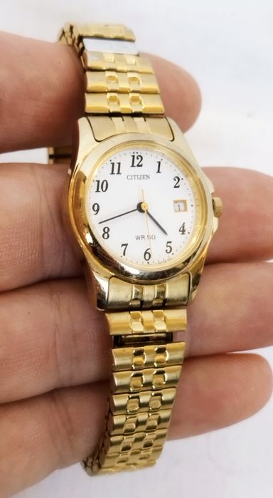 Ceas de dama Citizen cu Quartz, carcasă si bratara din oțel inoxidabil.