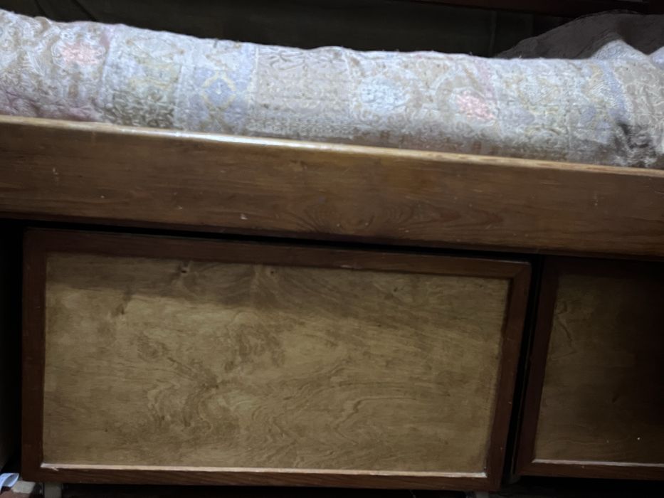 Продается двухъярусная кровать.