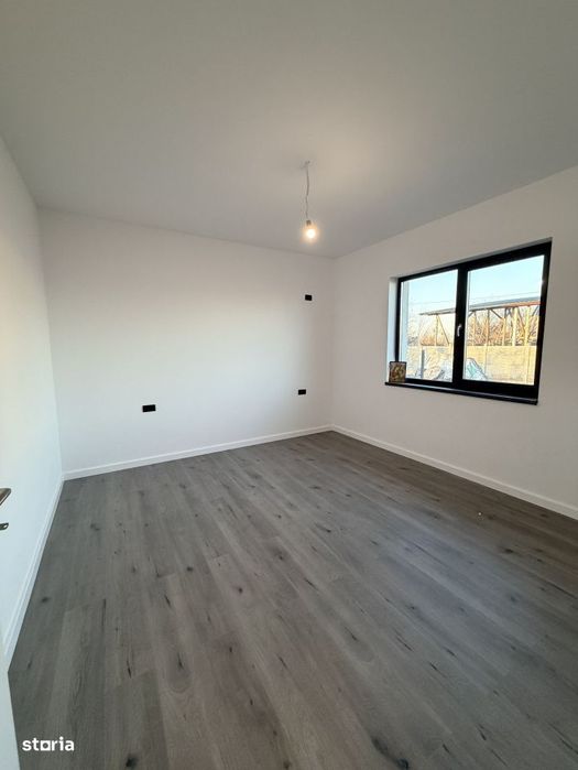 Casa individuala langa padure 400 mp teren