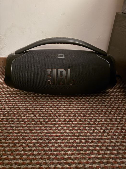 Jbl boombox 3 ! Functionala fara nici o problema !