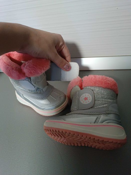 Cizmulițe fetițe Nr 20 in stare perfecta