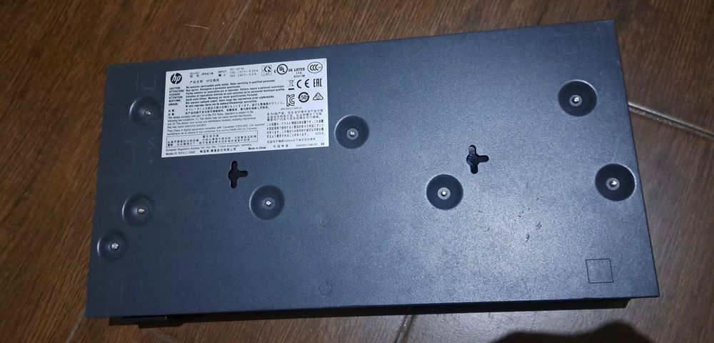 Router Switch HP 1410-24G , J9561A