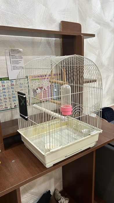 Клетка домик для птиц или попугаев