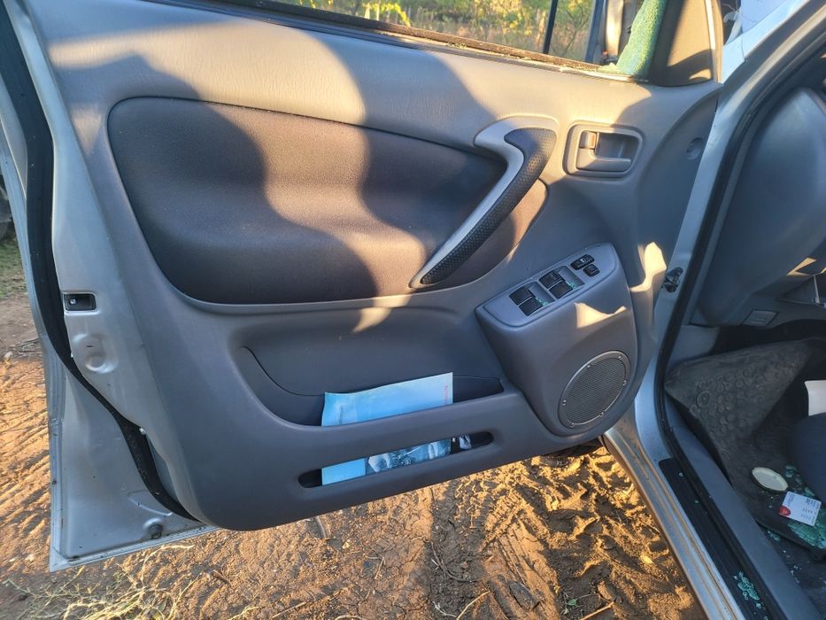 Тойота рав 4 2.0 116 на части/toyota rav 4 2.0 116 na chasti