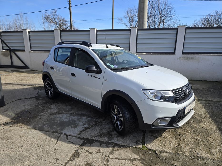 Sandero Stepway 2020 1.0 tce GPL usor avariat Lovit