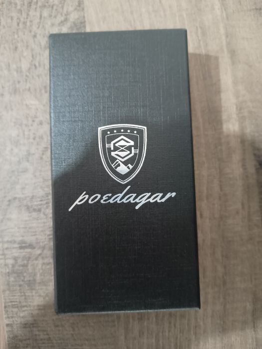 Уникално стилен часовник