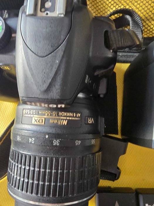 Nikon D3100 + 18–55mm VR + Metz 52 AF-1 + 2 батерии + чанта