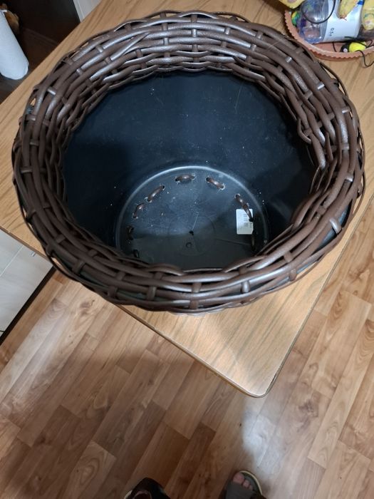 Продам ротанговое кашпо