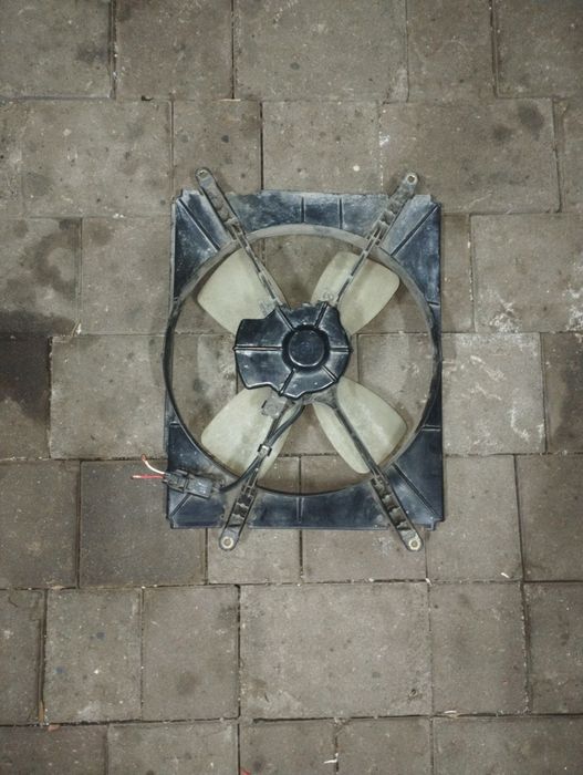 Toyota gracia вентилятор кондиционера