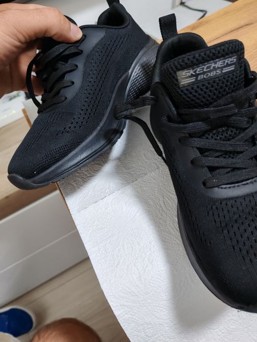 Adidași skeckers 35