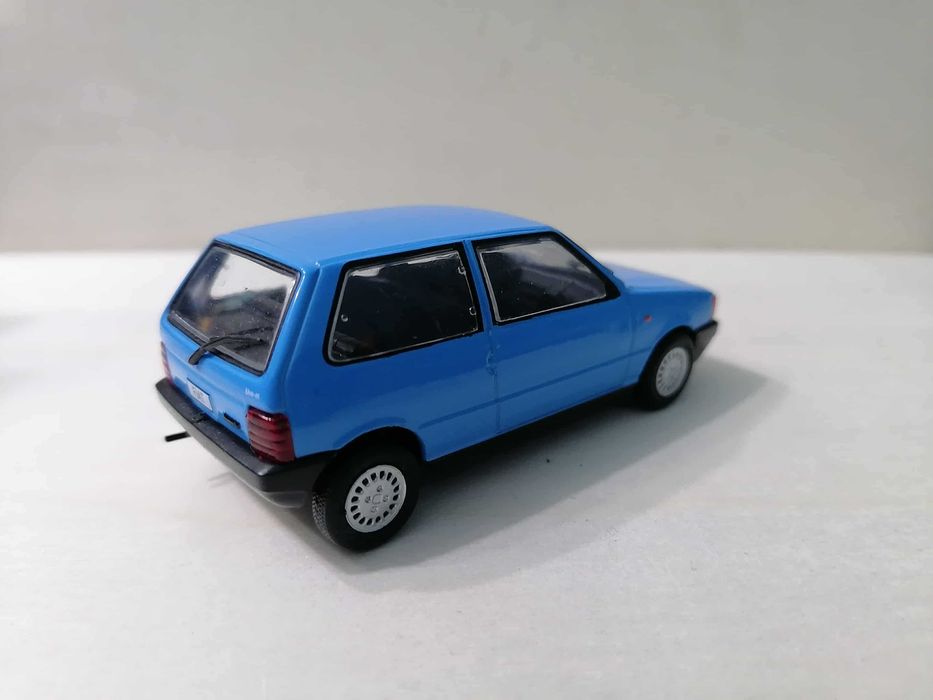 Фиат Уно в мащаб 1:43