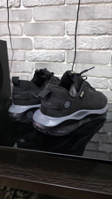 Оригинальные кроссы Nike