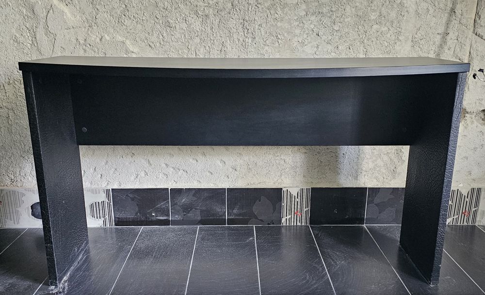 Комплект стилни мебели в отлично състояние