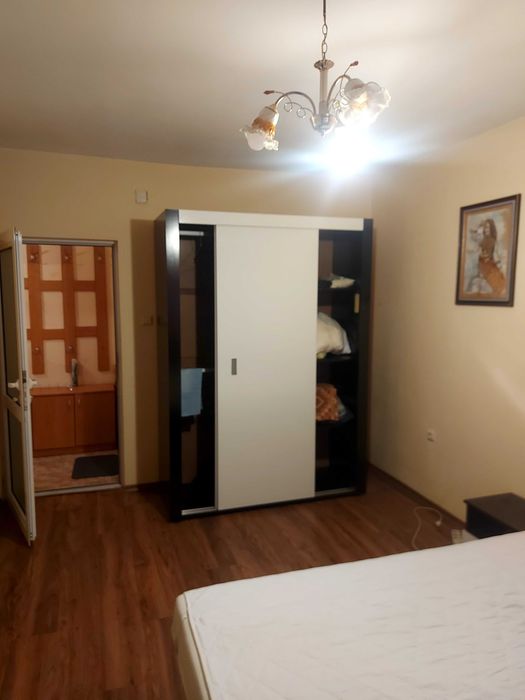 Отдавам под наем Гарсониера