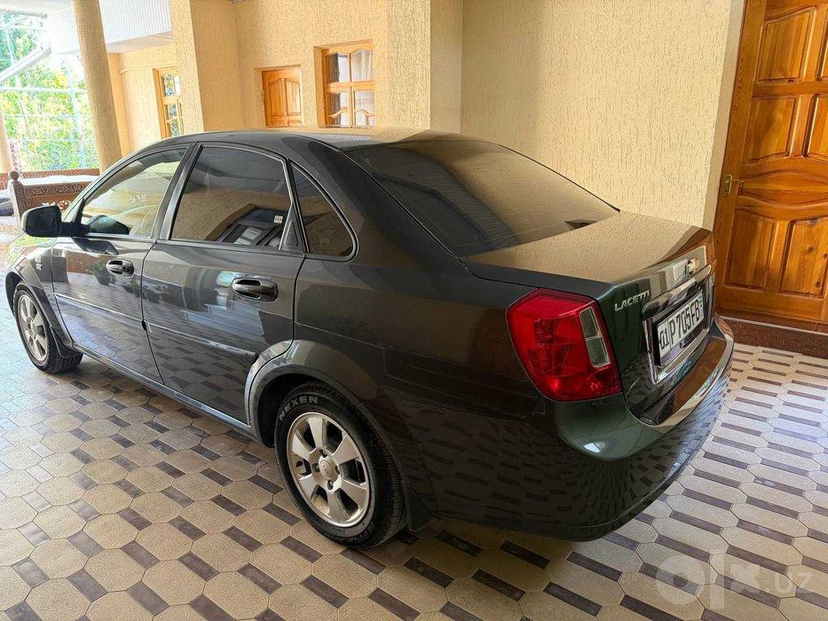 Gentra-3 poz 2019 srochniga sotiladi ideal moshina