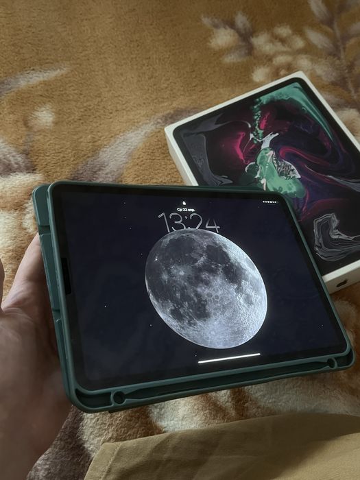 iPad Pro (11-inch) 256 gb.