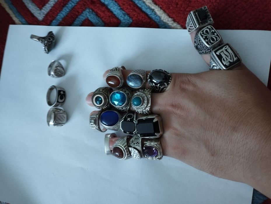 Kumush uzuk sotiladi chiroyli uzuk