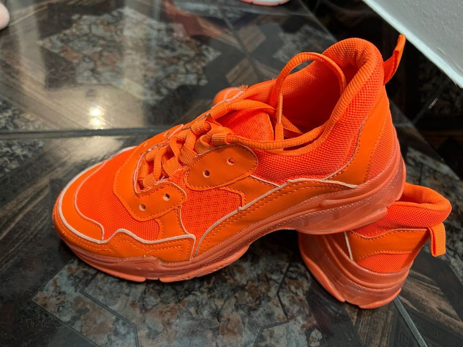 Adidasi pentru alergare