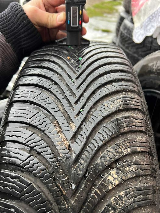 anvelope Michelin Alpin 5 cu dimensiunea 215/65 R17