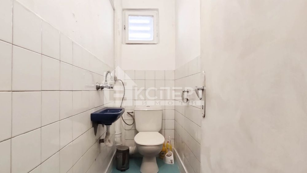 Продава се Тристаен апартамент в Пловдив, Христо Смирненски - 129 кв.м за 1202 €/кв.м - Снимка #12