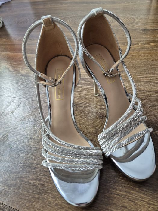 Sandale argintii