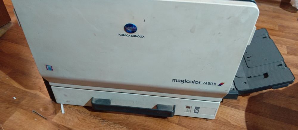 Срочно ! Продаю принтер большой