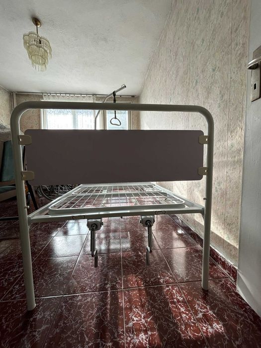 Ново болнично легло