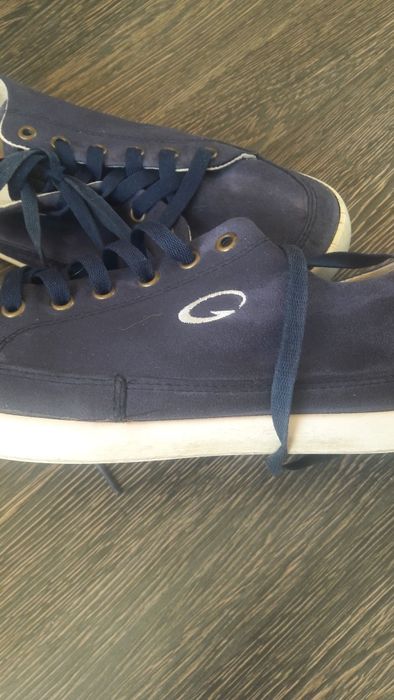 Кросовки качественные 43р