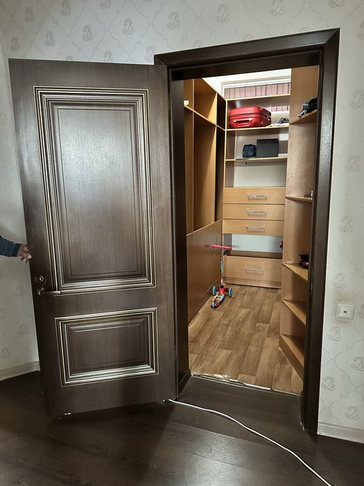Продается дверь хорошего качества