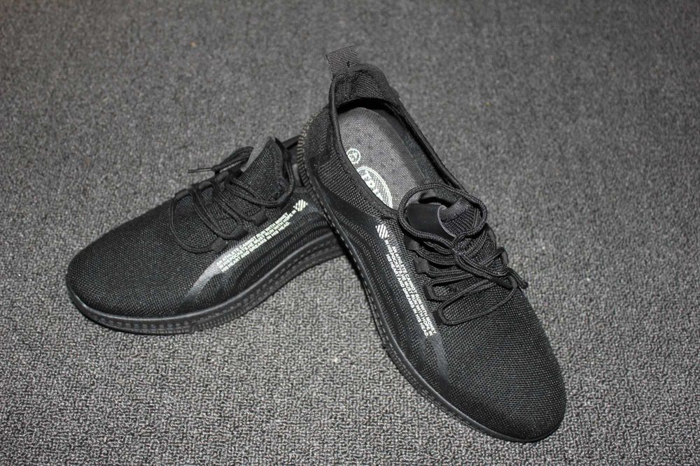 Продам мужские кроссовки 43 р.