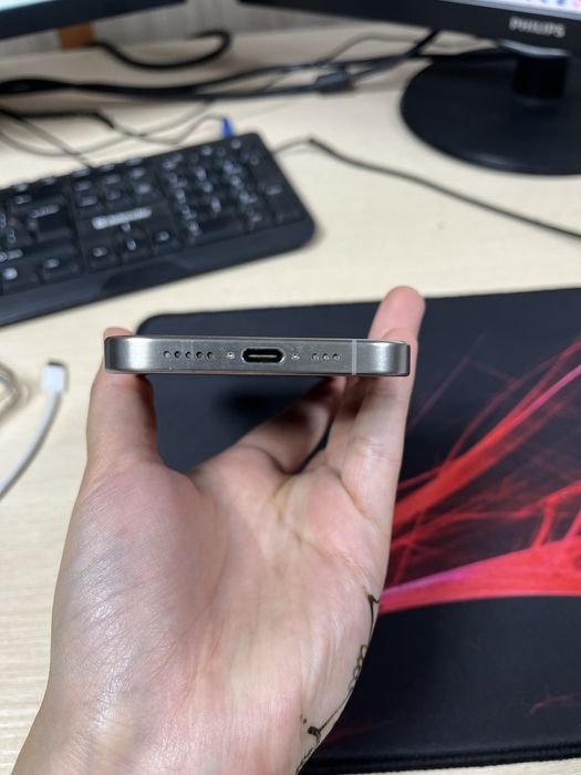 Iphone 15 pro,256gb,metalic