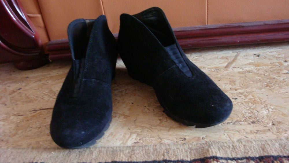 Pantofi negri cu elastic, Paul Green, piele intoarsă, nr 37