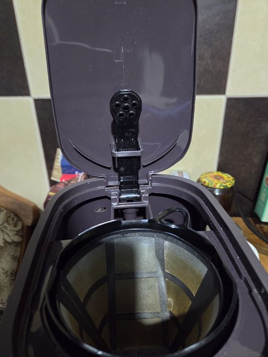 Cafetiera Bergner, 1.6 litri 900 W