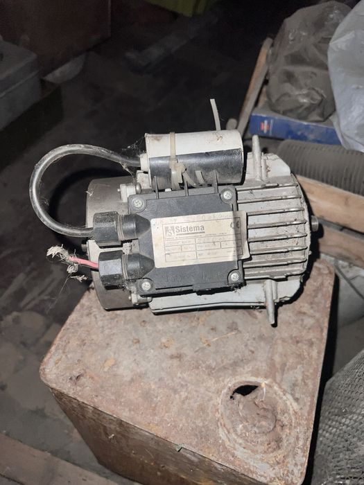 Двигатель асинхронный