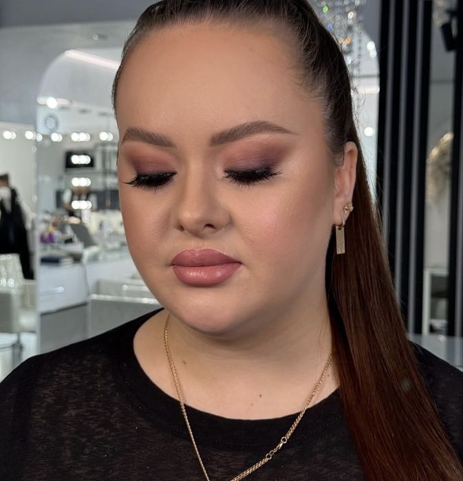 Макияж, маникюр, брови