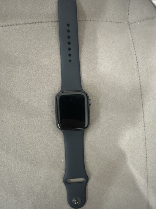apple watch SE Б/У