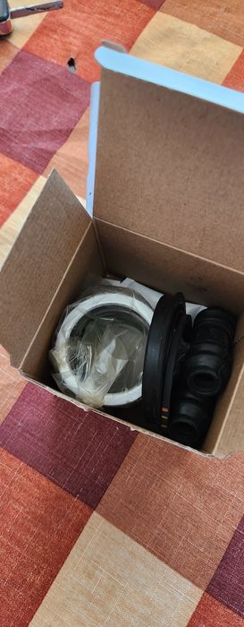 Ремонтен комплект за спирачен апарат на Mercedes w 163