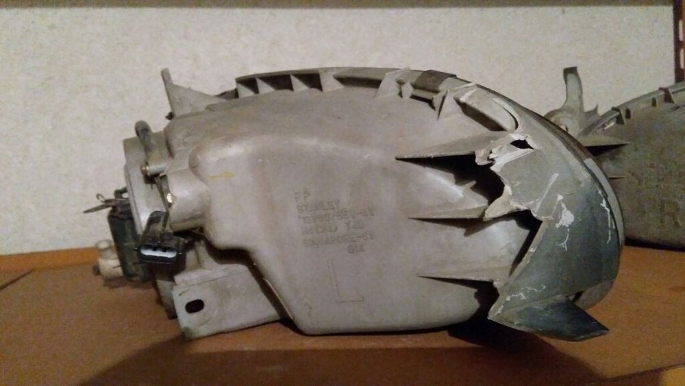 Фарове за Mazda 121