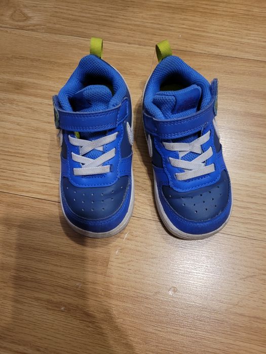 Adidasi Nike mărime 23.5